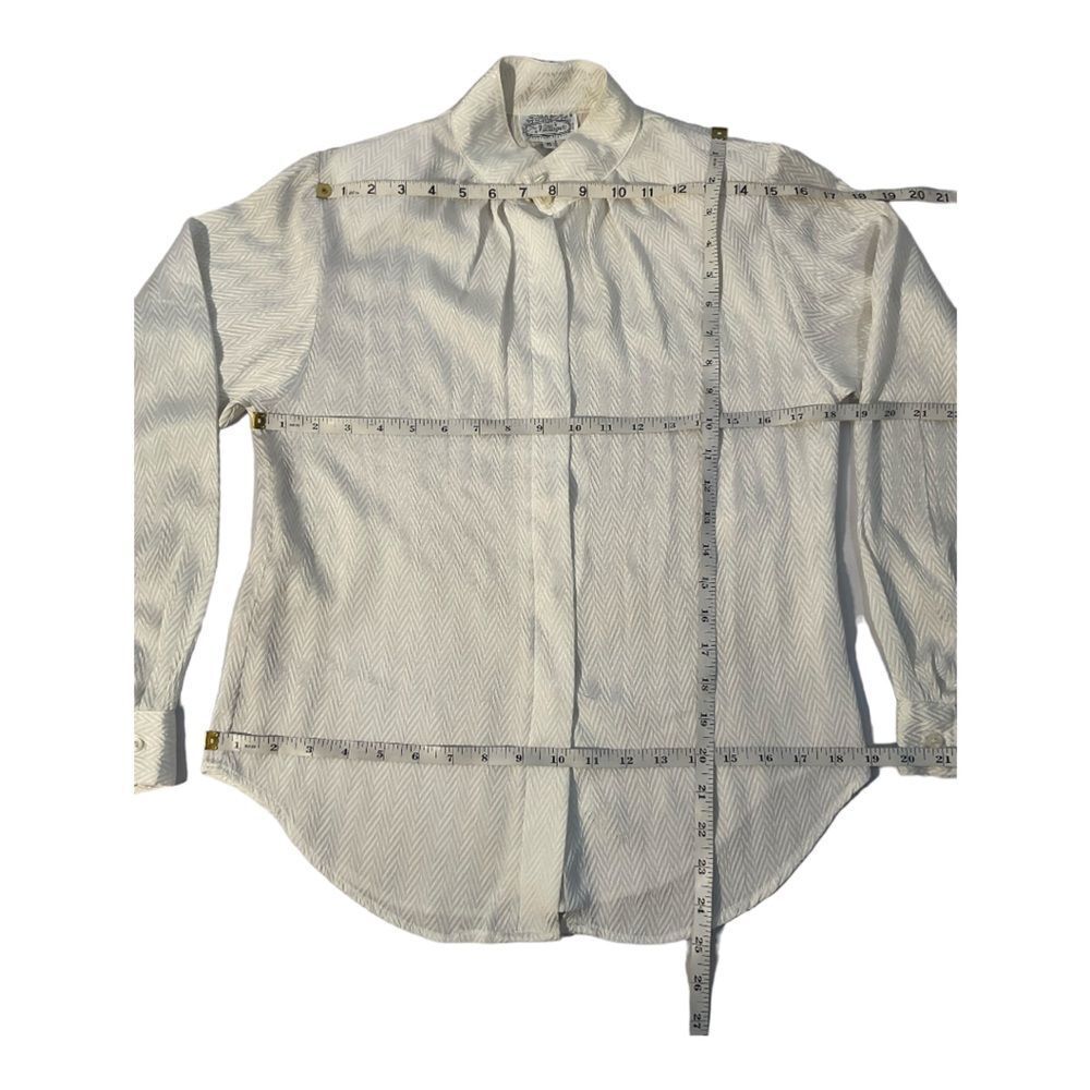 The Villager Women’s Vintage Size 6 Long Sleeve white Clip Dot Blouse Top - Picture 9 of 13